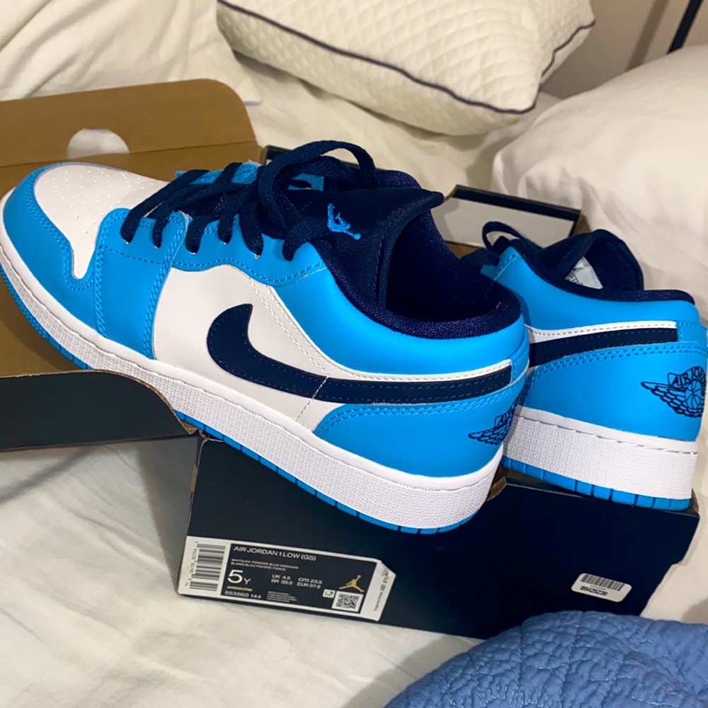 Air Jordan 1 Low Powder Blue LIKE NEW - Picture 2 of 11